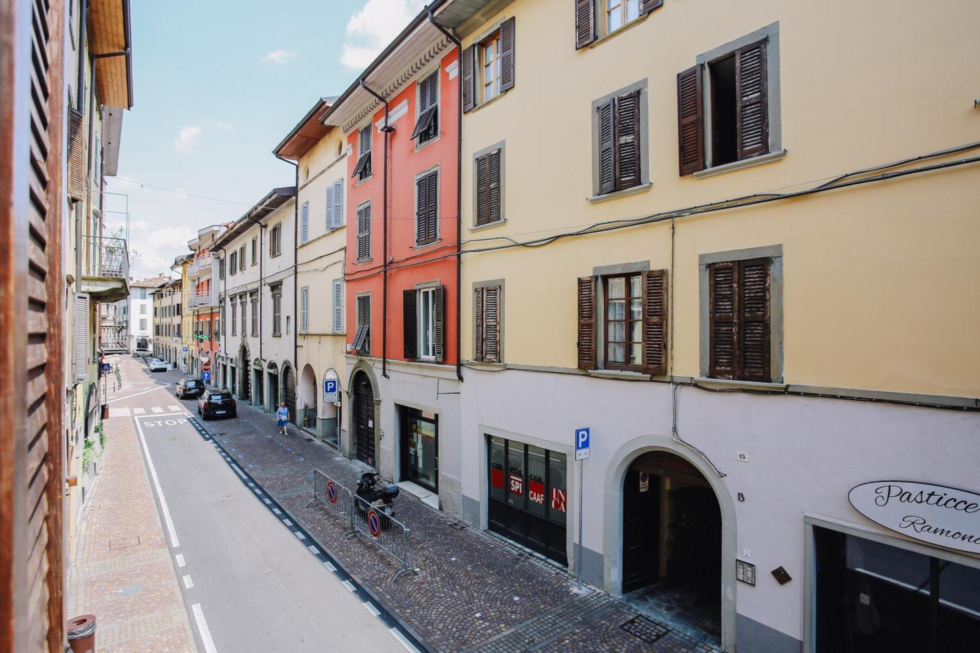 Flat Mazzini 6 Lägenhet Alzano Lombardo Exteriör bild